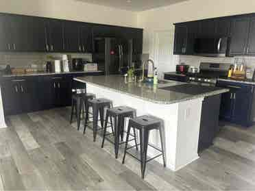 Room available in NE Austin