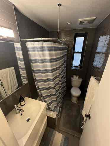 Room in bath in prime chelsea