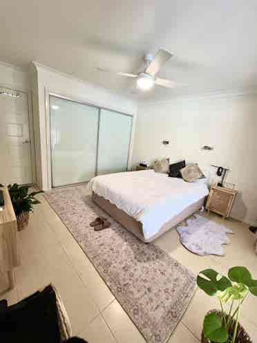 Pool Room For Rent
