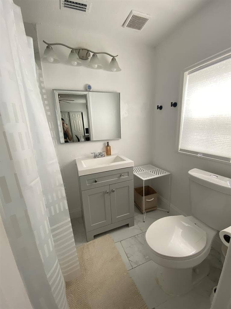 Large furnished with own bathroom