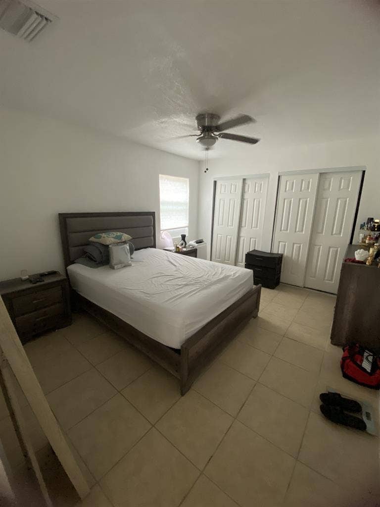 Large furnished with own bathroom