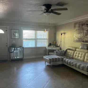 Pool house, room for rent!