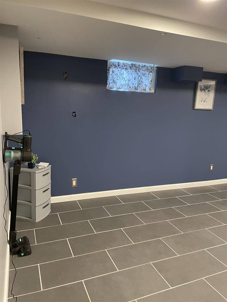 Looking for roommate