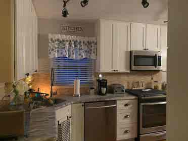 Looking for 
 roommate.
