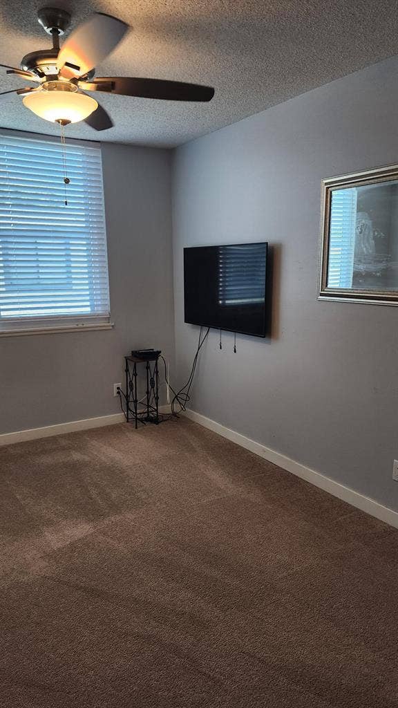 Room for rent unfurnshd. Share bth