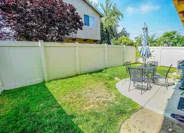 3 Rooms Available – Move-In Aug 1
