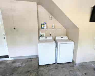 3 Rooms Available – Move-In Aug 1