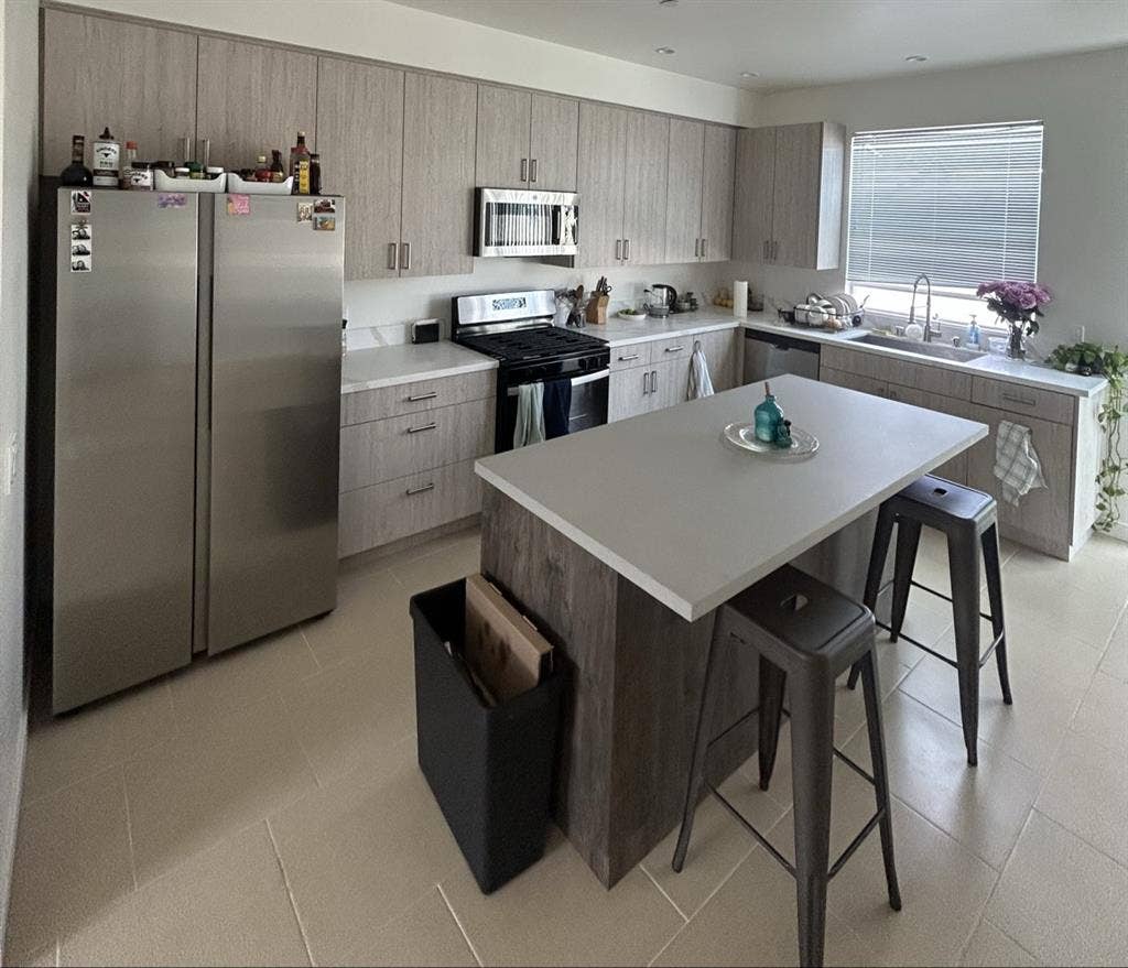 Private Room in East Hollywood