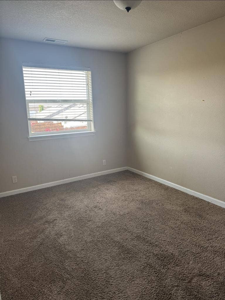 2 rooms for rent