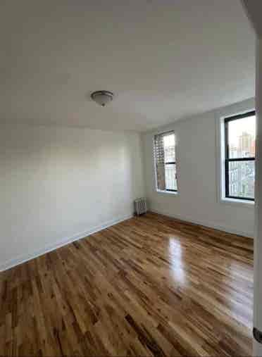 Room for rent in a 2 bedroom