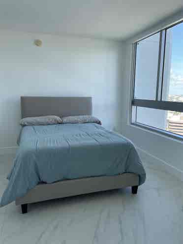 Fully Furnished room in Brickel