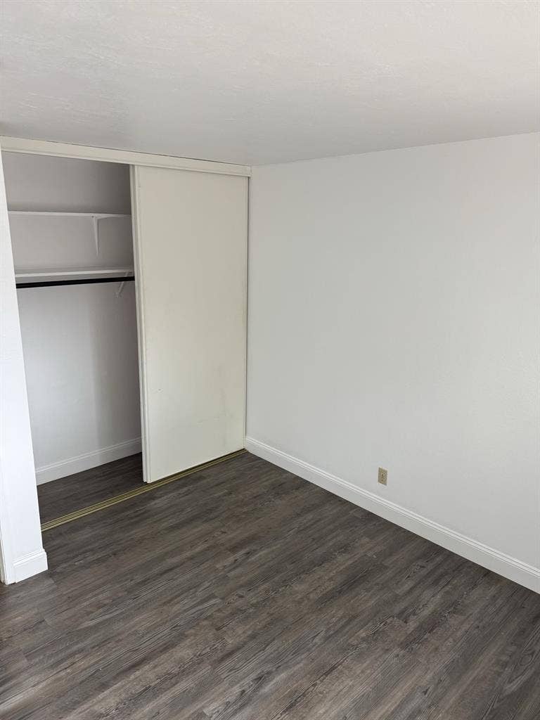ROOM FOR RENT
MOSS BEACH $