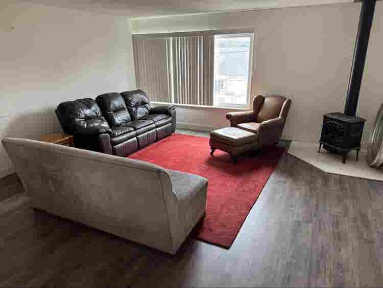 ROOM FOR RENT
MOSS BEACH $