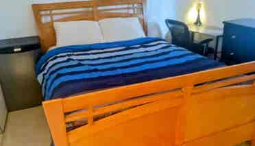 Large Master rom ownbath quiet clea