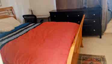 Large Master rom ownbath quiet clea