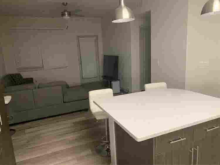 Extra room in Apartment to split