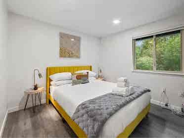 Private Bedroom available for Male