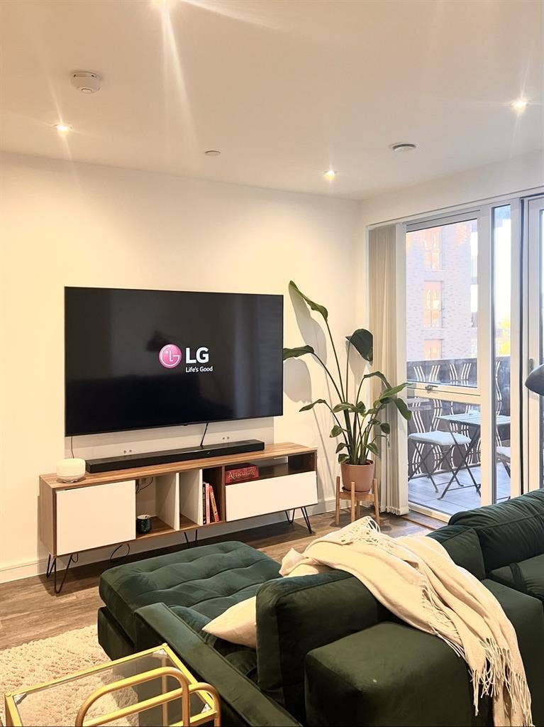 Fully furnished | Short-Term | King