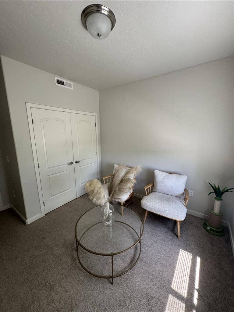 Clean room for rent Meridian, $