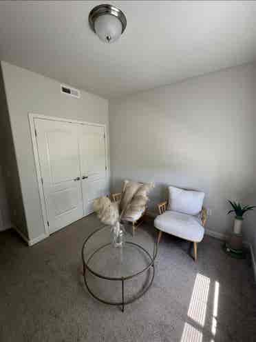 Clean room for rent Meridian, $