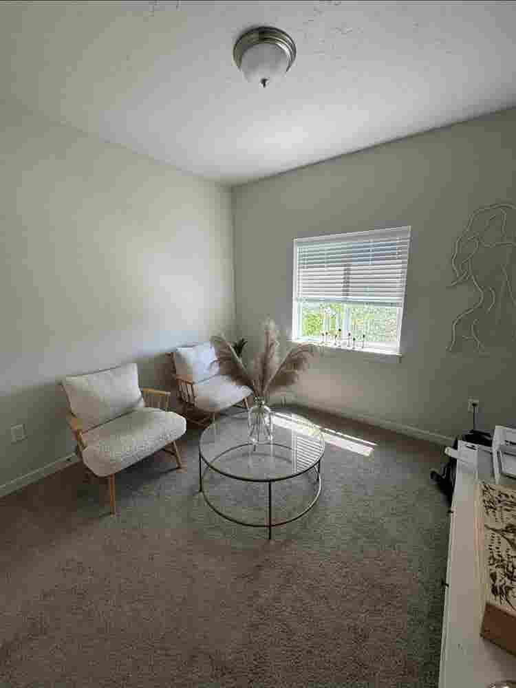 Clean room for rent Meridian