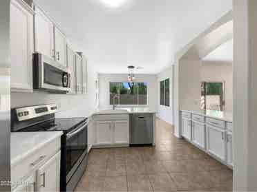 4 bedroom house available for rentt