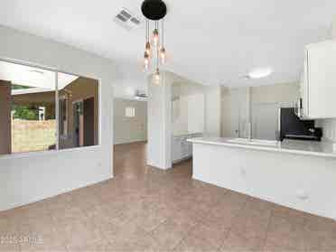4 bedroom house available for rentt