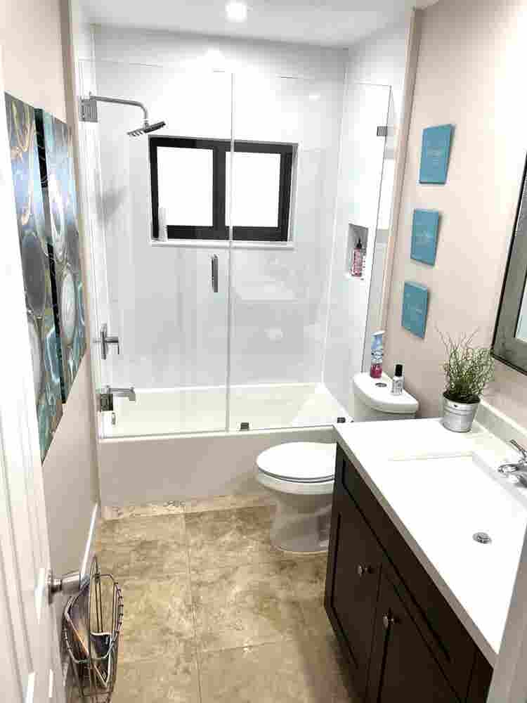 Furnished room shared bath