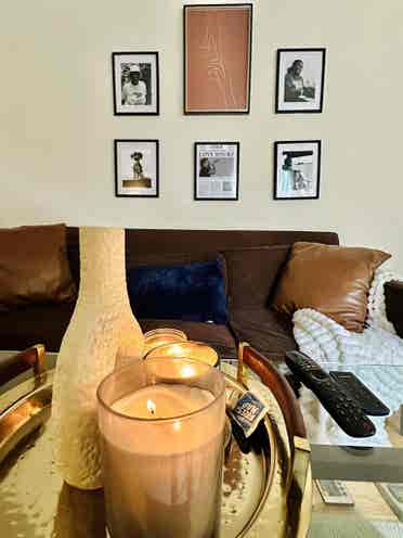 Cozy and Charming 2 Bedroom.