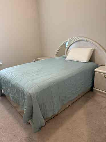 Private bedroom & shared bathroom
