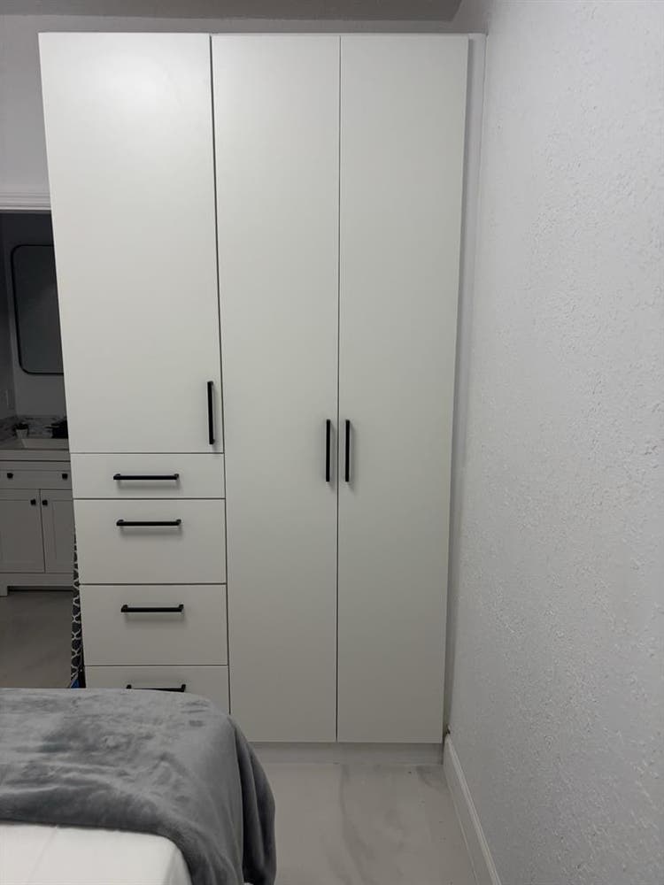 Furnished Modern studio inc UTILITY