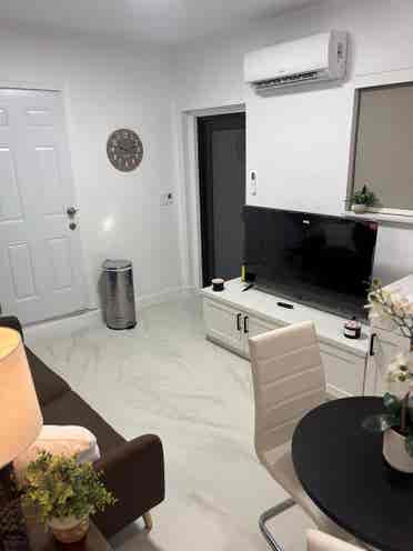 Furnished Modern studio inc UTILITY