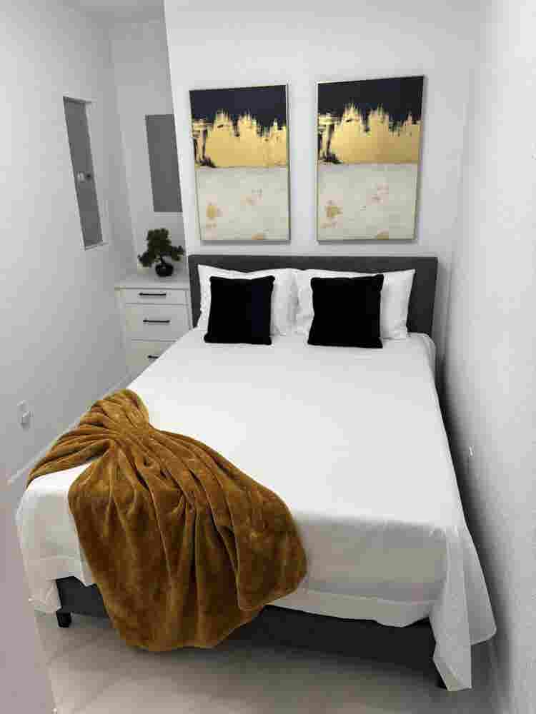 Furnished Modern studio inc UTILITY