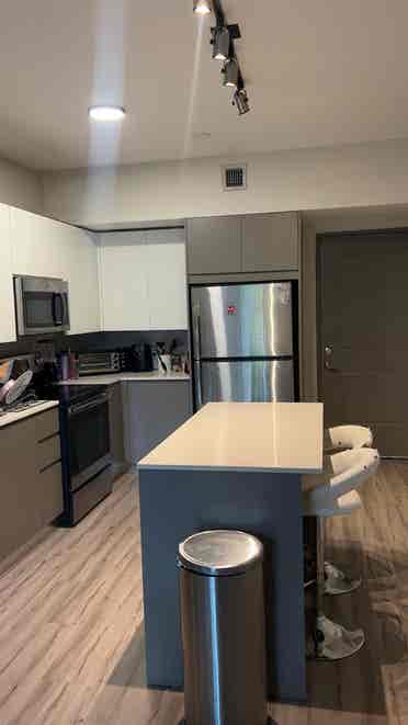 Cute room in a 3 bed apartment