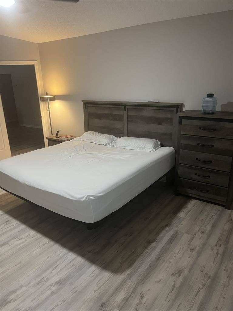 Renting my entire home by room.