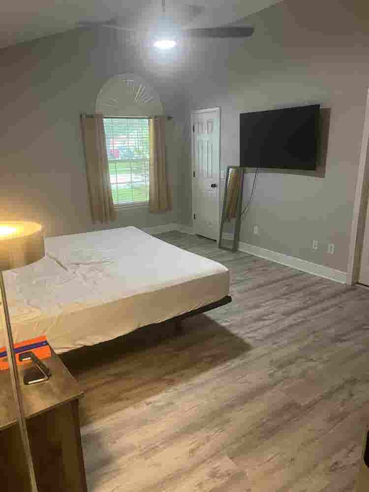 Renting my entire home by room.