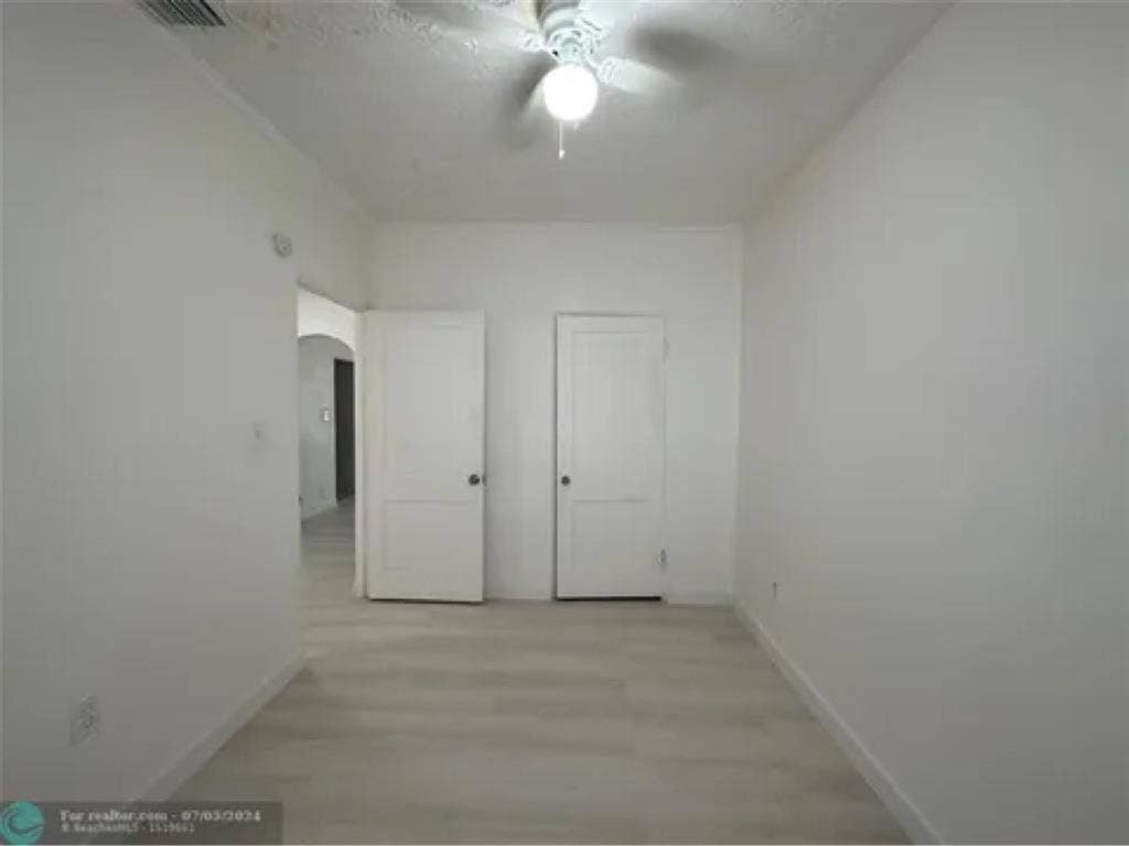 Room for Rent - $/
Month