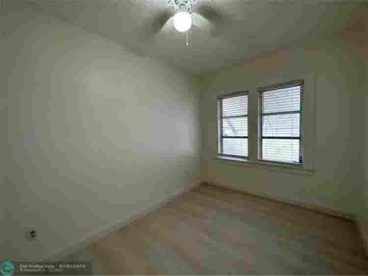 Room for Rent - $/
Month