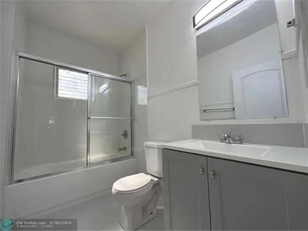 Room for Rent - $/
Month