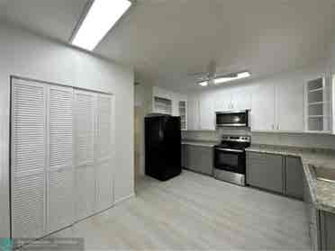 Room for Rent - $/
Month