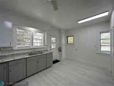 Room for Rent - $/
Month