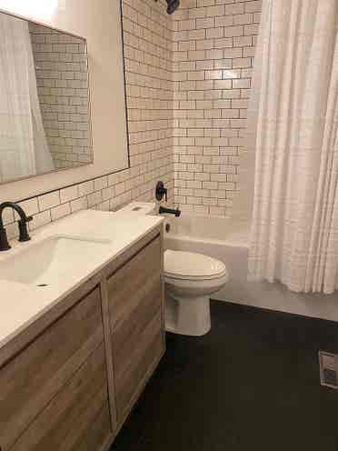 private room for rent - unfurnshied