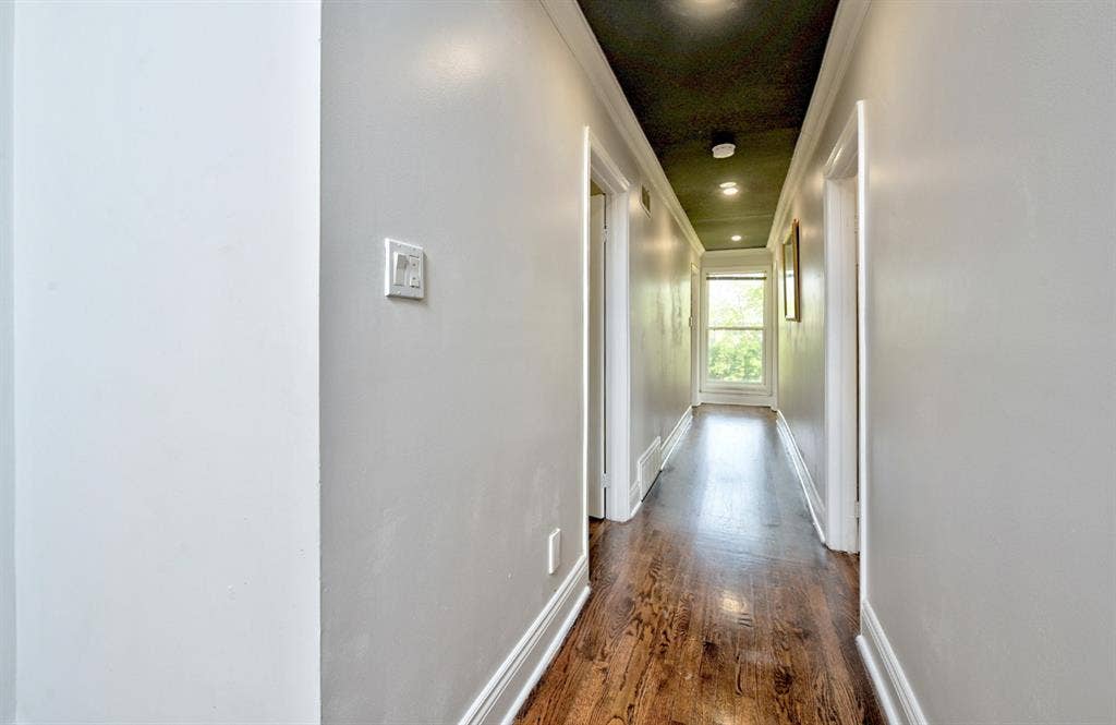 Rooms in Luxury Home in Bronte