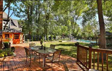 Rooms in Luxury Home in Bronte
