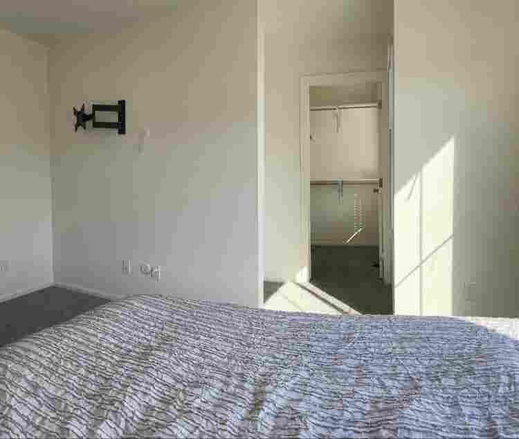 Room available to rent!