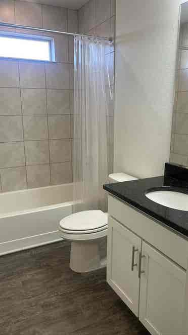 Room available to rent!