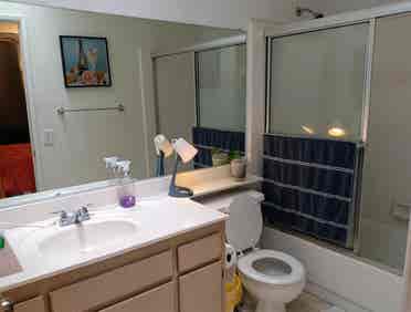 Large Master rom ownbath quiet clen
