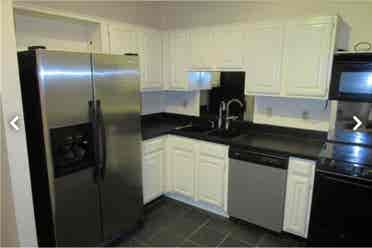 Private room in heart of Oak Lawn