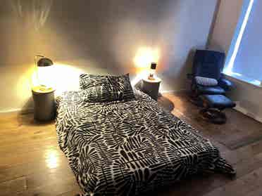 Room in Prime Manhattan Location!