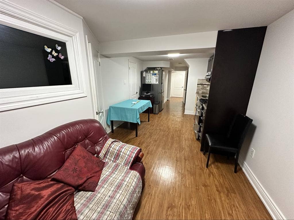 One Bedroom Basement Appartment